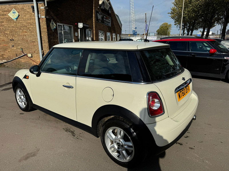 MINI Hatch 1.6L One D Hatchback 3dr Diesel Manual Euro 5 (90 bhp) 3dr Manual 2025