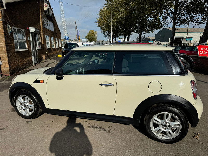 MINI Hatch 1.6L One D Hatchback 3dr Diesel Manual Euro 5 (90 bhp) 3dr Manual 2025