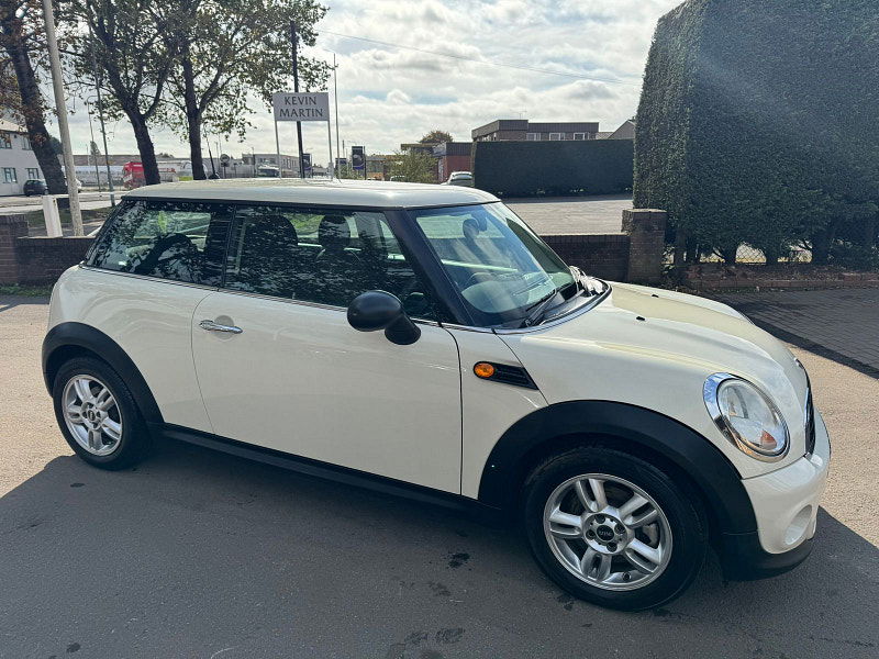 MINI Hatch 1.6L One D Hatchback 3dr Diesel Manual Euro 5 (90 bhp) 3dr Manual 2025