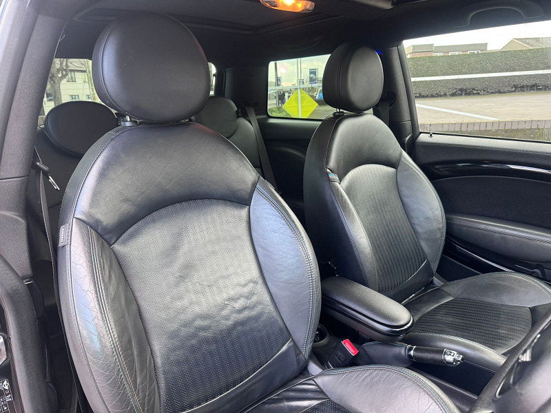 MINI Hatch 2.0 Cooper D Bayswater Hatchback 3dr Diesel Auto Euro 5 (112 ps) 3dr Automatic 2026