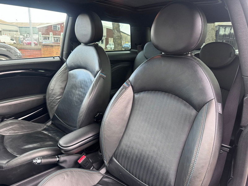 MINI Hatch 2.0 Cooper D Bayswater Hatchback 3dr Diesel Auto Euro 5 (112 ps) 3dr Automatic 2026