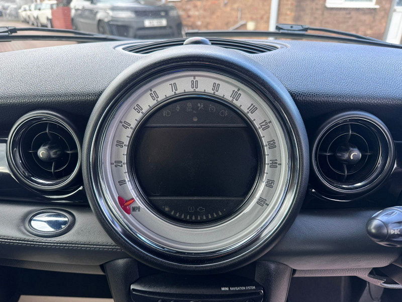 MINI Hatch 2.0 Cooper D Bayswater Hatchback 3dr Diesel Auto Euro 5 (112 ps) 3dr Automatic 2026