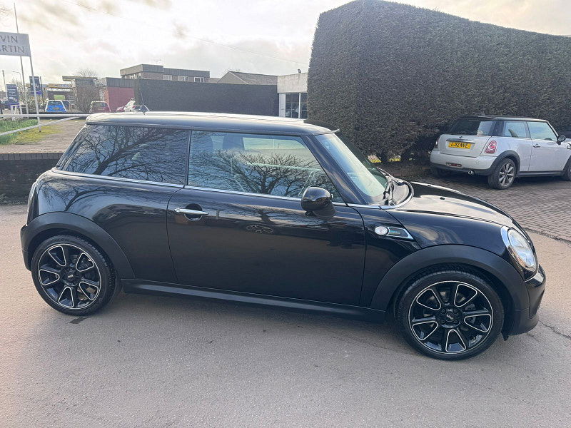 MINI Hatch 2.0 Cooper D Bayswater Hatchback 3dr Diesel Auto Euro 5 (112 ps) 3dr Automatic 2026