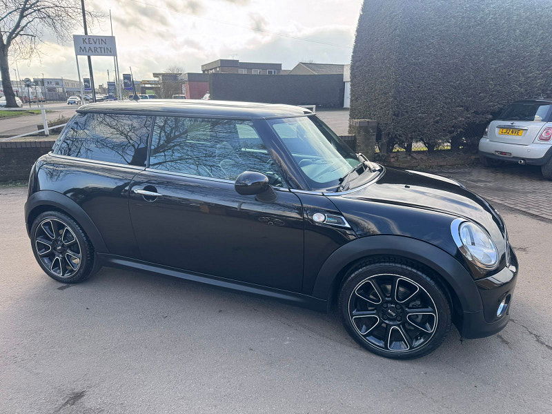 MINI Hatch 2.0 Cooper D Bayswater Hatchback 3dr Diesel Auto Euro 5 (112 ps) 3dr Automatic 2026