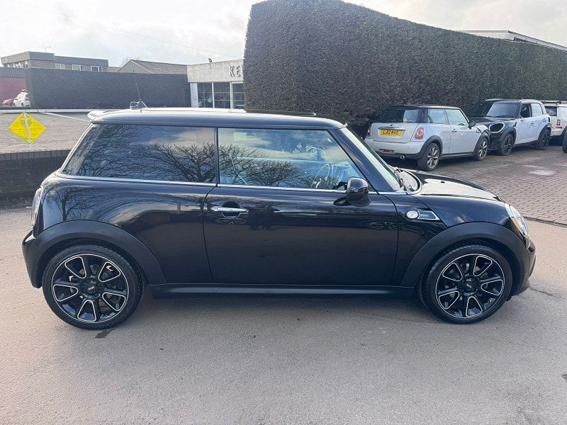MINI Hatch 2.0 Cooper D Bayswater Hatchback 3dr Diesel Auto Euro 5 (112 ps) 3dr Automatic 2026
