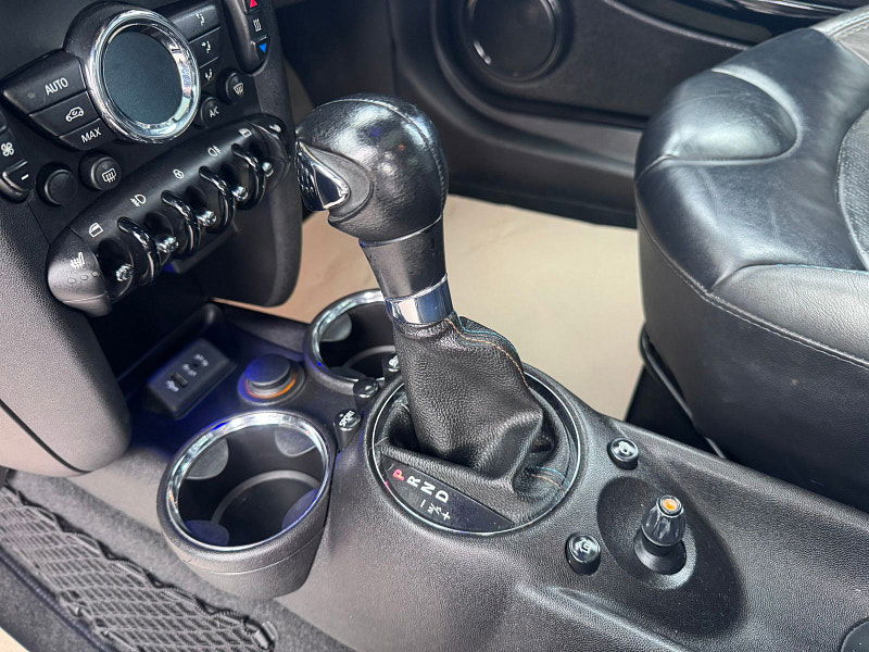 MINI Hatch 2.0 Cooper D Bayswater Hatchback 3dr Diesel Auto Euro 5 (112 ps) 3dr Automatic 2026