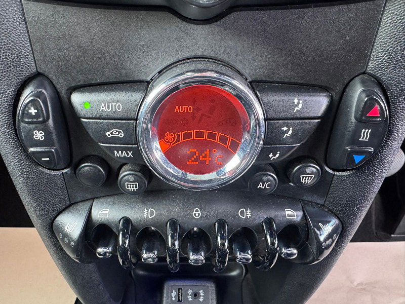 MINI Hatch 2.0 Cooper D Bayswater Hatchback 3dr Diesel Auto Euro 5 (112 ps) 3dr Automatic 2026