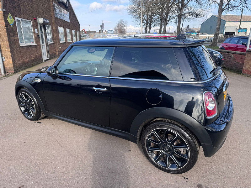 MINI Hatch 2.0 Cooper D Bayswater Hatchback 3dr Diesel Auto Euro 5 (112 ps) 3dr Automatic 2026