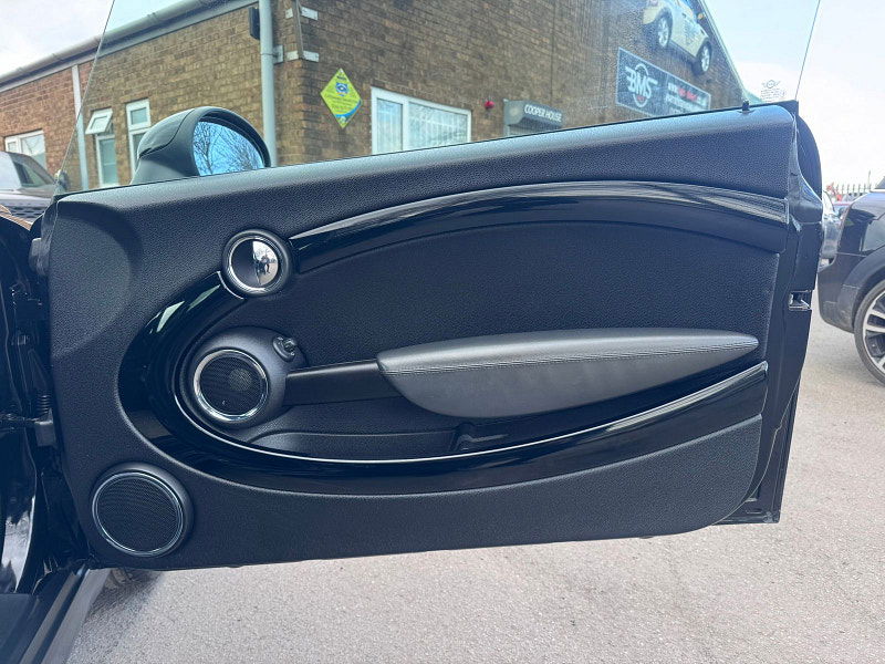 MINI Hatch 2.0 Cooper D Bayswater Hatchback 3dr Diesel Auto Euro 5 (112 ps) 3dr Automatic 2026