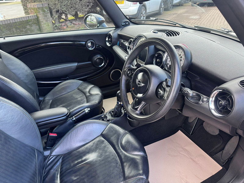 MINI Hatch 2.0 Cooper D Bayswater Hatchback 3dr Diesel Auto Euro 5 (112 ps) 3dr Automatic 2026