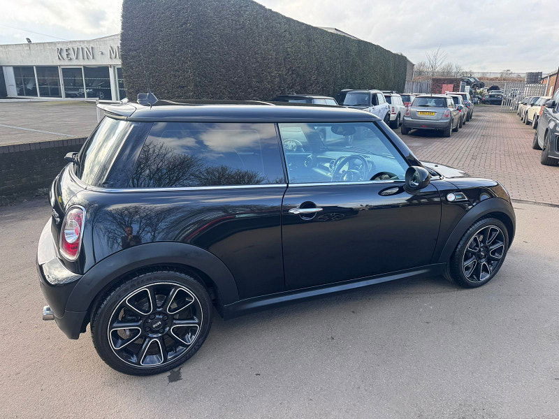 MINI Hatch 2.0 Cooper D Bayswater Hatchback 3dr Diesel Auto Euro 5 (112 ps) 3dr Automatic 2026