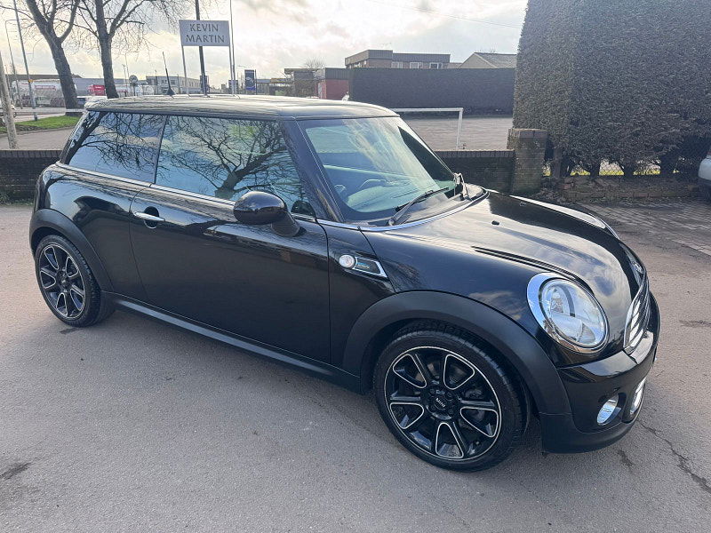 MINI Hatch 2.0 Cooper D Bayswater Hatchback 3dr Diesel Auto Euro 5 (112 ps) 3dr Automatic 2026