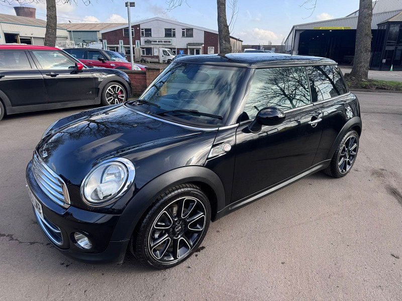 MINI Hatch 2.0 Cooper D Bayswater Hatchback 3dr Diesel Auto Euro 5 (112 ps) 3dr Automatic 2026