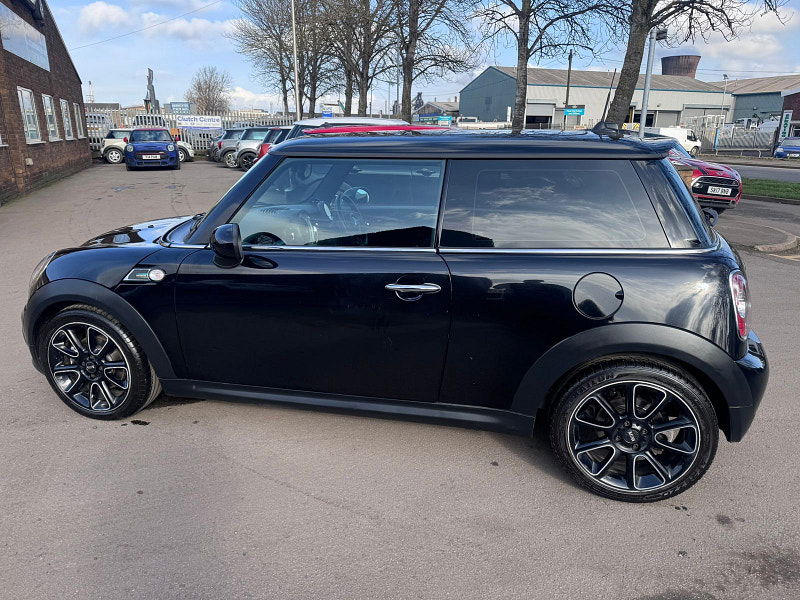 MINI Hatch 2.0 Cooper D Bayswater Hatchback 3dr Diesel Auto Euro 5 (112 ps) 3dr Automatic 2026