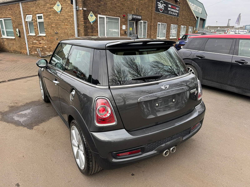 MINI Hatch 2.0L COOPER SD Hatchback 3dr Diesel Manual Euro 5 (141 bhp) 3dr Manual 2025