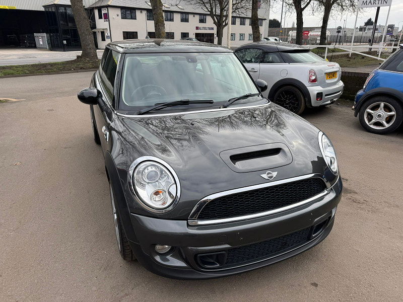 MINI Hatch 2.0L COOPER SD Hatchback 3dr Diesel Manual Euro 5 (141 bhp) 3dr Manual 2025