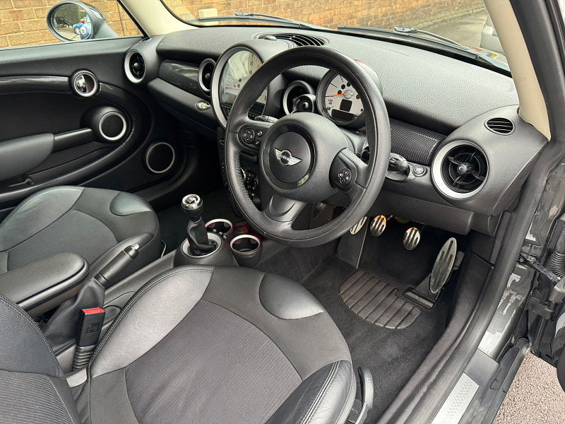 MINI Hatch 2.0L COOPER SD Hatchback 3dr Diesel Manual Euro 5 (141 bhp) 3dr Manual 2025