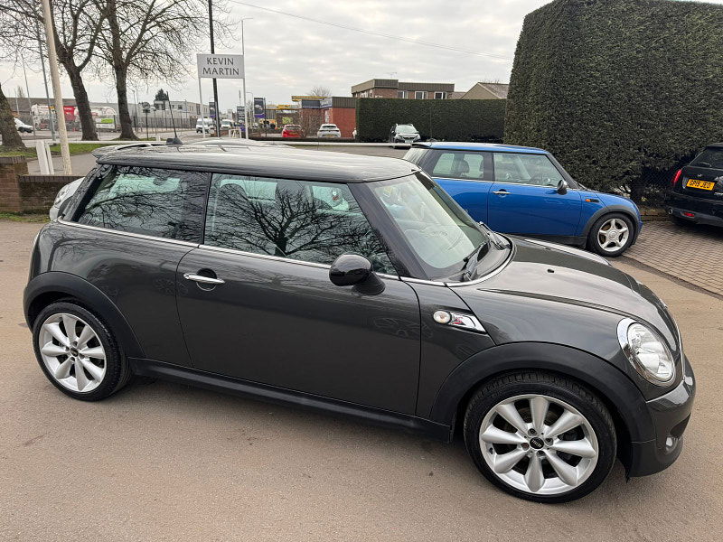 MINI Hatch 2.0L COOPER SD Hatchback 3dr Diesel Manual Euro 5 (141 bhp) 3dr Manual 2025