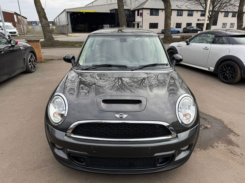 MINI Hatch 2.0L COOPER SD Hatchback 3dr Diesel Manual Euro 5 (141 bhp) 3dr Manual 2025