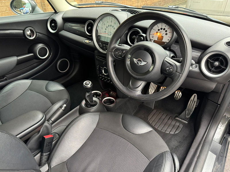 MINI Hatch 2.0L COOPER SD Hatchback 3dr Diesel Manual Euro 5 (141 bhp) 3dr Manual 2025