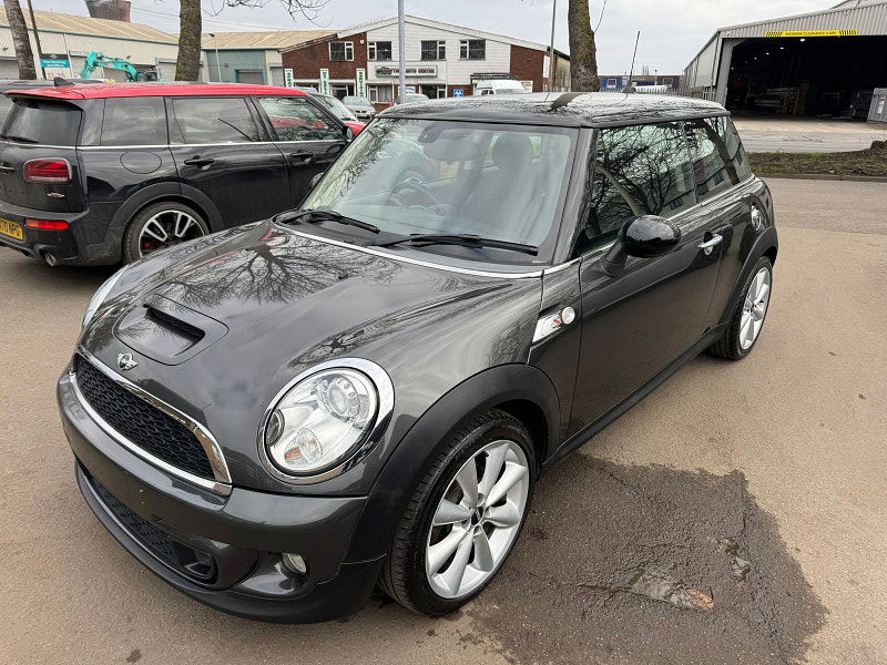 MINI Hatch 2.0L COOPER SD Hatchback 3dr Diesel Manual Euro 5 (141 bhp) 3dr Manual 2025