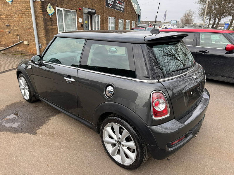 MINI Hatch 2.0L COOPER SD Hatchback 3dr Diesel Manual Euro 5 (141 bhp) 3dr Manual 2025