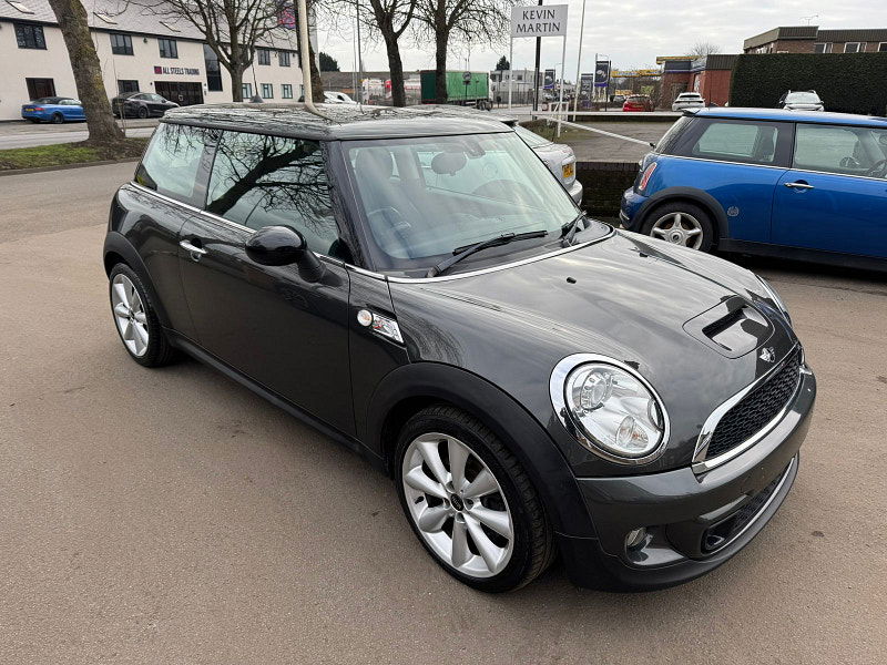 MINI Hatch 2.0L COOPER SD Hatchback 3dr Diesel Manual Euro 5 (141 bhp) 3dr Manual 2025