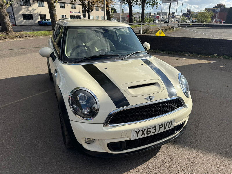 MINI Hatch 2.0L Cooper SD Hatchback 3dr Diesel Manual Euro 5 (141 bhp) 3dr Manual 2025