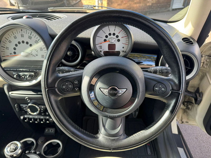 MINI Hatch 2.0L Cooper SD Hatchback 3dr Diesel Manual Euro 5 (141 bhp) 3dr Manual 2025