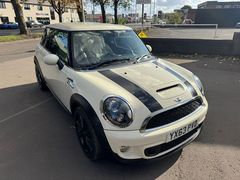MINI Hatch 2.0L Cooper SD Hatchback 3dr Diesel Manual Euro 5 (141 bhp) 3dr Manual 2025