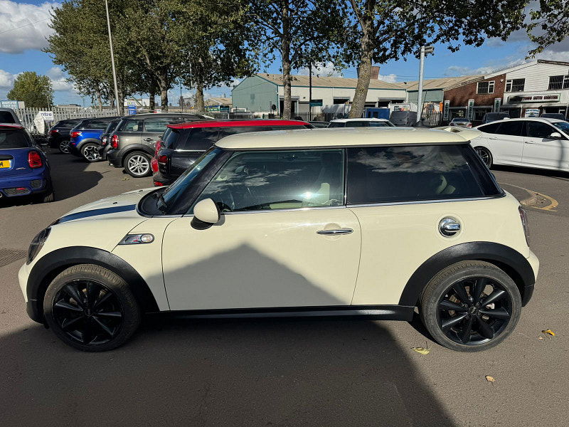 MINI Hatch 2.0L Cooper SD Hatchback 3dr Diesel Manual Euro 5 (141 bhp) 3dr Manual 2025