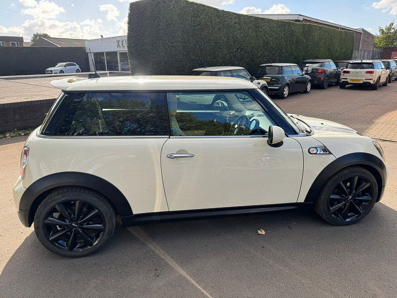 MINI Hatch 2.0L Cooper SD Hatchback 3dr Diesel Manual Euro 5 (141 bhp) 3dr Manual 2025