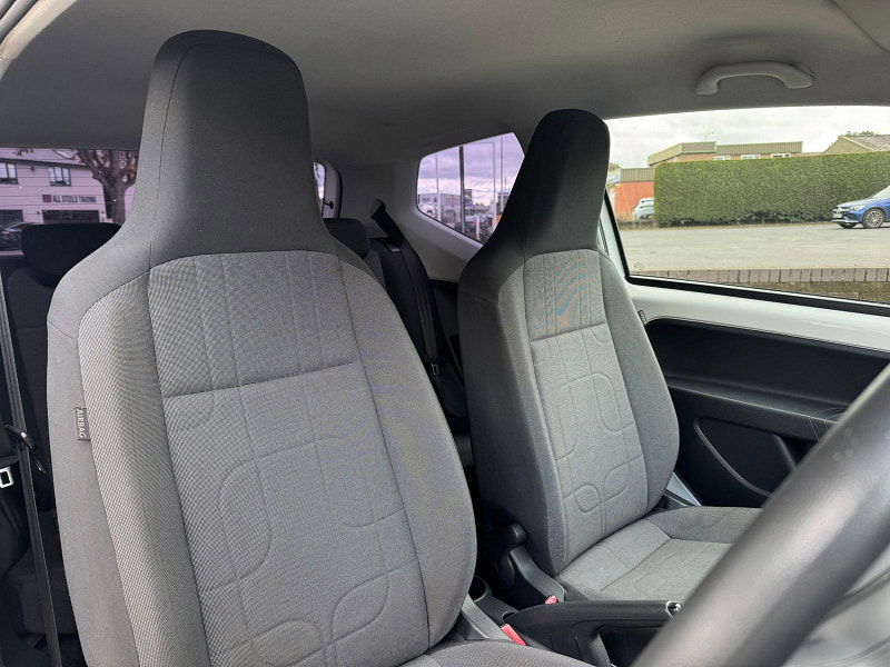 Volkswagen up! 1.0L Move Up Hatchback 3dr Petrol Manual Euro 5 (59 bhp) 3dr Manual 2025