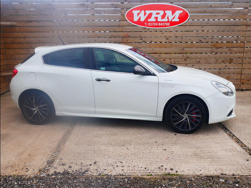Alfa Romeo Giulietta 2.0 JTDM-2 QV Line Euro 5 (s/s) 5dr 5dr Manual 2025