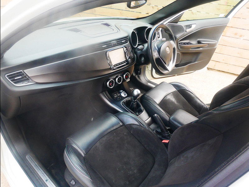 Alfa Romeo Giulietta 2.0 JTDM-2 QV Line Euro 5 (s/s) 5dr 5dr Manual 2025