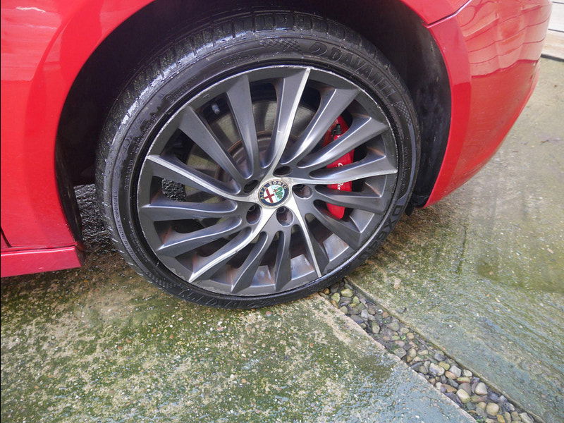 Alfa Romeo Giulietta 2.0 JTDM-2 QV Line Hatchback 5dr Diesel Manual Euro 5 (s/s) (150 bhp) 5dr Manual 2026