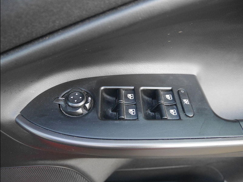 Alfa Romeo Giulietta 2.0 JTDM-2 QV Line Hatchback 5dr Diesel Manual Euro 5 (s/s) (150 bhp) 5dr Manual 2026