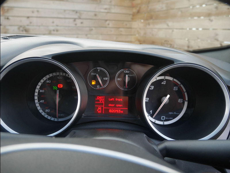 Alfa Romeo Giulietta 2.0 JTDM-2 QV Line Hatchback 5dr Diesel Manual Euro 5 (s/s) (150 bhp) 5dr Manual 2026