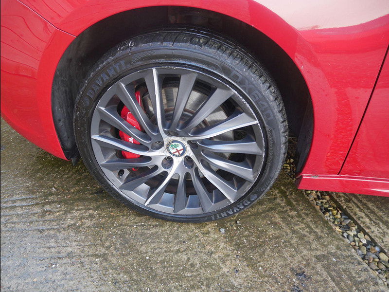 Alfa Romeo Giulietta 2.0 JTDM-2 QV Line Hatchback 5dr Diesel Manual Euro 5 (s/s) (150 bhp) 5dr Manual 2026