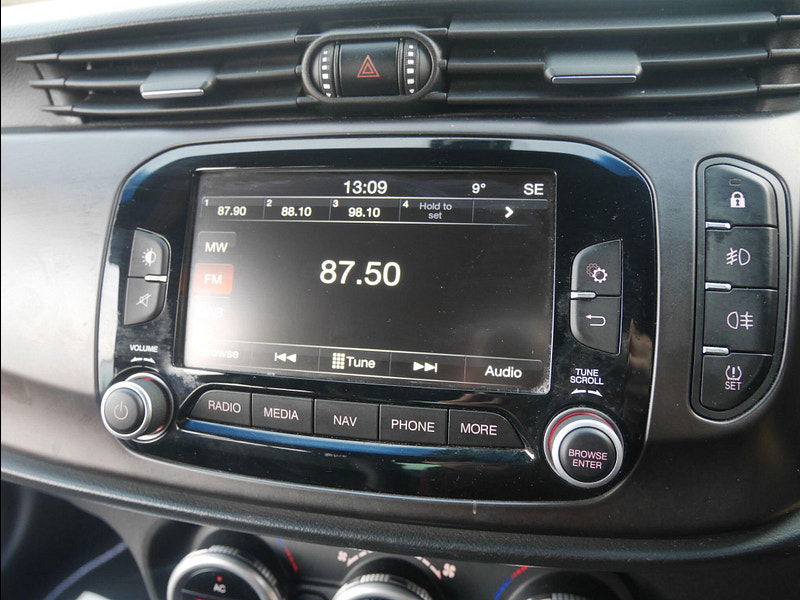 Alfa Romeo Giulietta 2.0 JTDM-2 QV Line Hatchback 5dr Diesel Manual Euro 5 (s/s) (150 bhp) 5dr Manual 2026