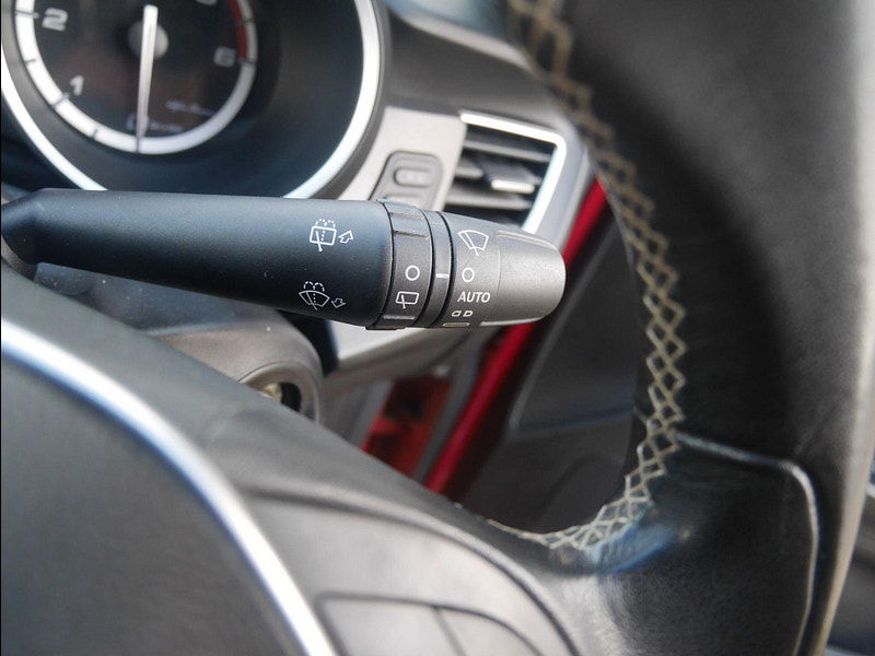 Alfa Romeo Giulietta 2.0 JTDM-2 QV Line Hatchback 5dr Diesel Manual Euro 5 (s/s) (150 bhp) 5dr Manual 2026