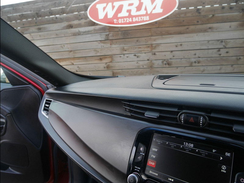 Alfa Romeo Giulietta 2.0 JTDM-2 QV Line Hatchback 5dr Diesel Manual Euro 5 (s/s) (150 bhp) 5dr Manual 2026