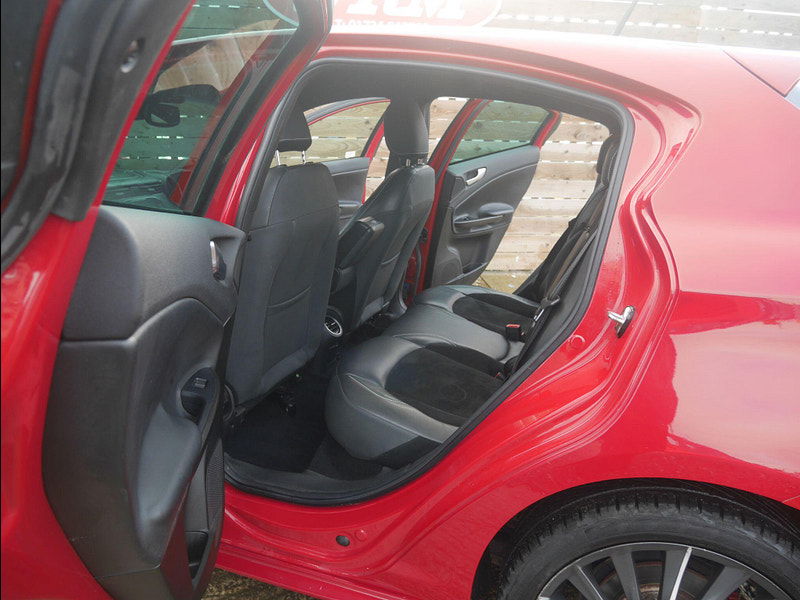 Alfa Romeo Giulietta 2.0 JTDM-2 QV Line Hatchback 5dr Diesel Manual Euro 5 (s/s) (150 bhp) 5dr Manual 2026