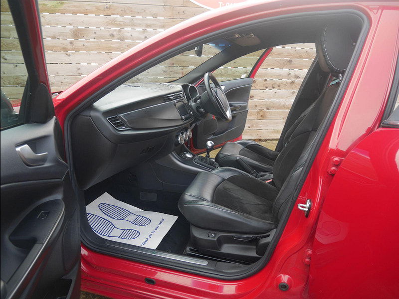 Alfa Romeo Giulietta 2.0 JTDM-2 QV Line Hatchback 5dr Diesel Manual Euro 5 (s/s) (150 bhp) 5dr Manual 2026