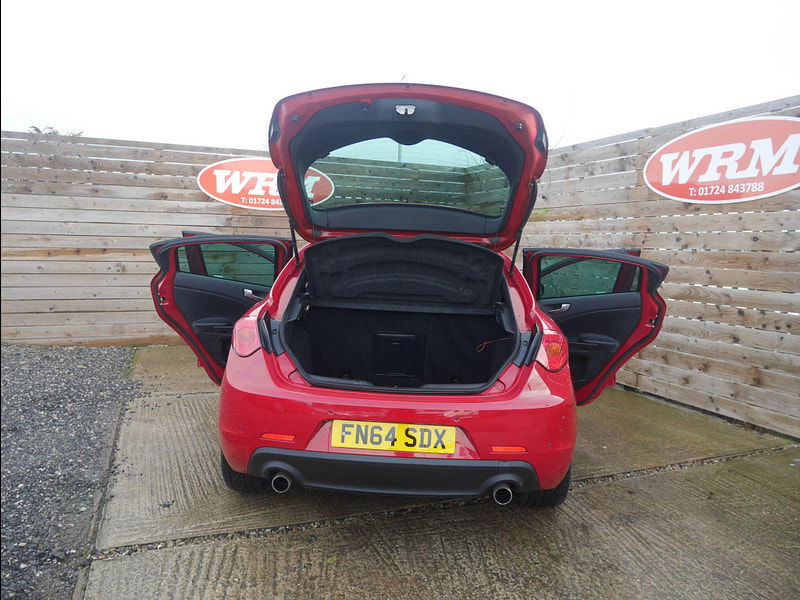 Alfa Romeo Giulietta 2.0 JTDM-2 QV Line Hatchback 5dr Diesel Manual Euro 5 (s/s) (150 bhp) 5dr Manual 2026