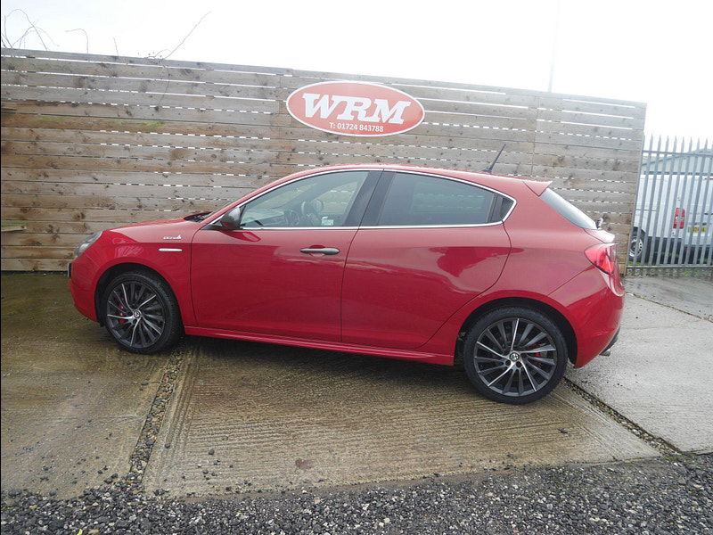 Alfa Romeo Giulietta 2.0 JTDM-2 QV Line Hatchback 5dr Diesel Manual Euro 5 (s/s) (150 bhp) 5dr Manual 2026