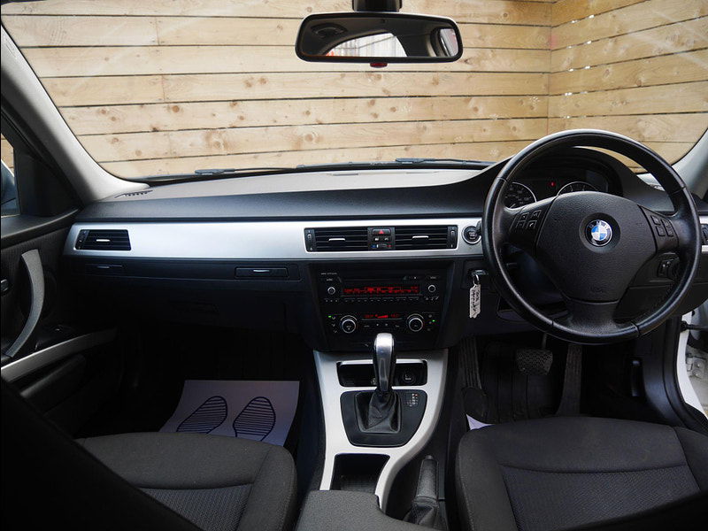 BMW 3 Series 2.0 318i SE Steptronic Euro 5 4dr 4dr Automatic 2025