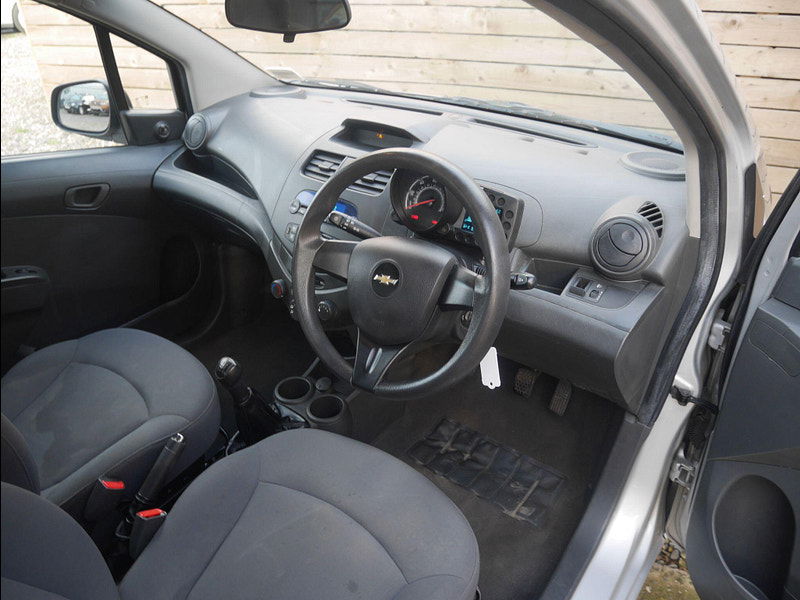 Chevrolet Spark 1.0i + Hatchback 5dr Petrol Manual Euro 5 (No a/c) (68 ps) 5dr Manual 2025