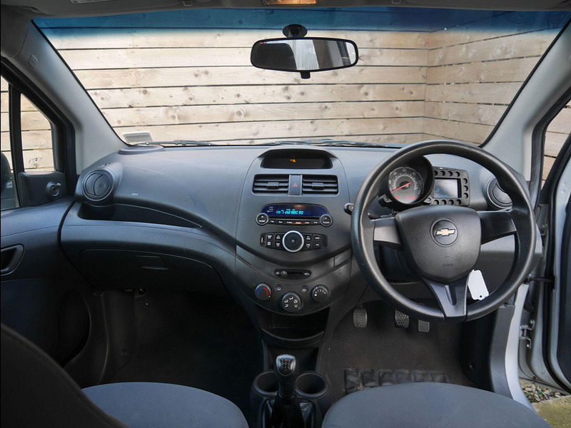 Chevrolet Spark 1.0i + Hatchback 5dr Petrol Manual Euro 5 (No a/c) (68 ps) 5dr Manual 2025