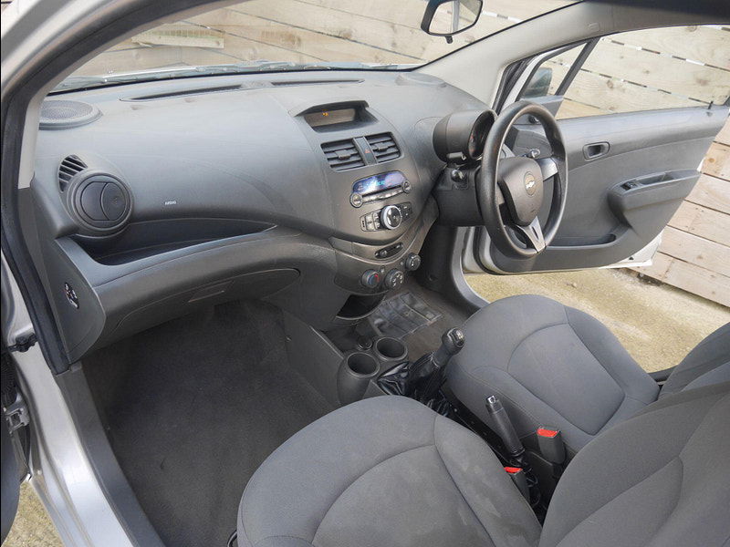 Chevrolet Spark 1.0i + Hatchback 5dr Petrol Manual Euro 5 (No a/c) (68 ps) 5dr Manual 2025